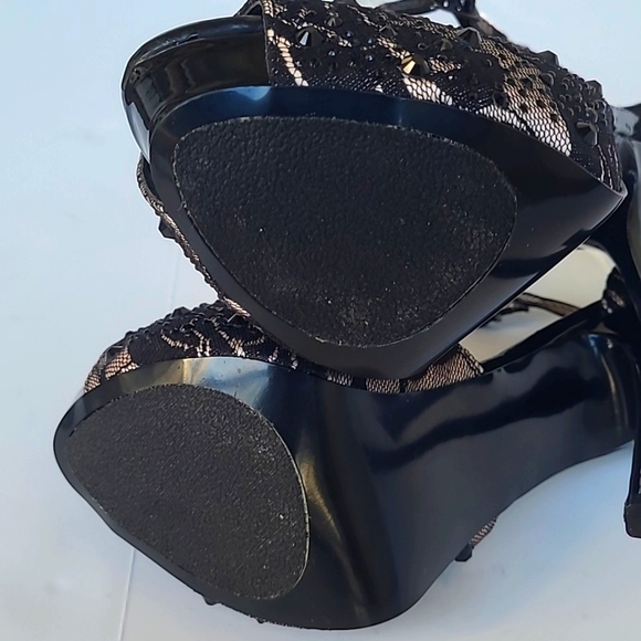 Steve Madden Hadleyy Jeweled Lace Peep Toe Platform Pumps - Picture 8 of 14